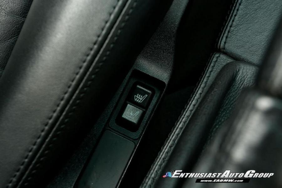 Детали интерьера BMW M5 Touring (Avus Blue) (WBSHJ91070BL01767) (E34) 1994 года  (фото 89 из 100)
